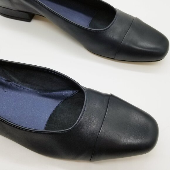 Vaneli Fc-313 Navy Nappa Soft Leather Cap Toe Ballet Flat Narrow SS Size 9 $175 - Picture 11 of 15